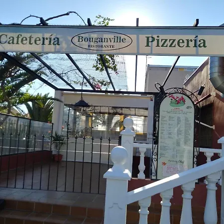 Sur Heated Pool 公寓