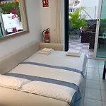 Sur Heated Pool Apartament